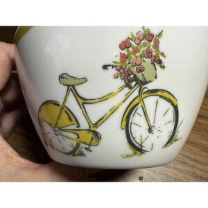 Vintage Yellow Bicycle Design Plastic Bowl